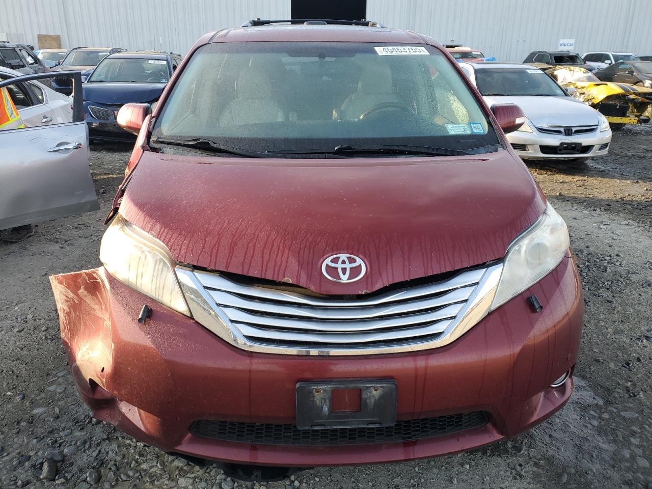 2013 Toyota Sienna - Image 5