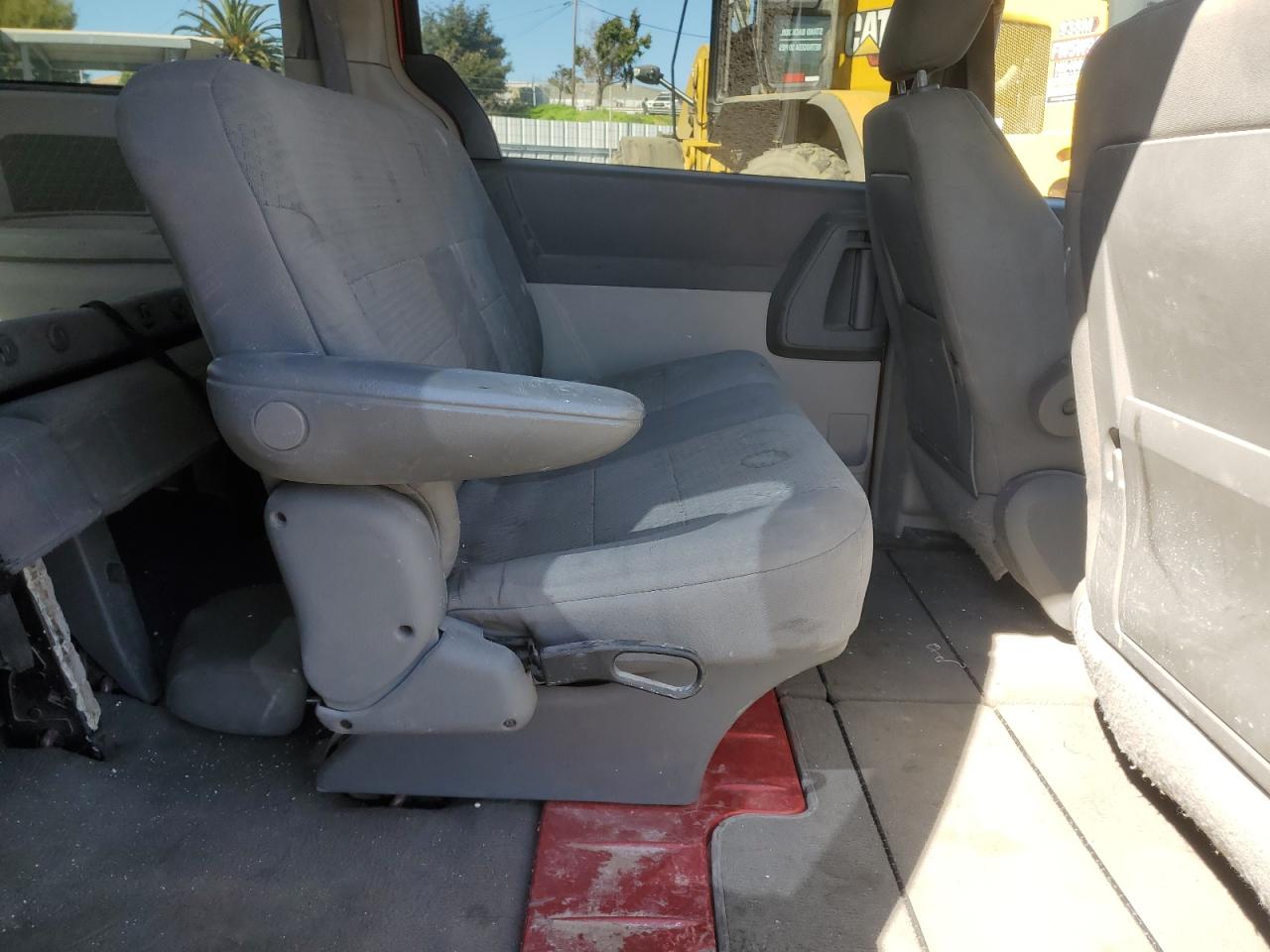 2008 Chrysler Town & Country - Image 11