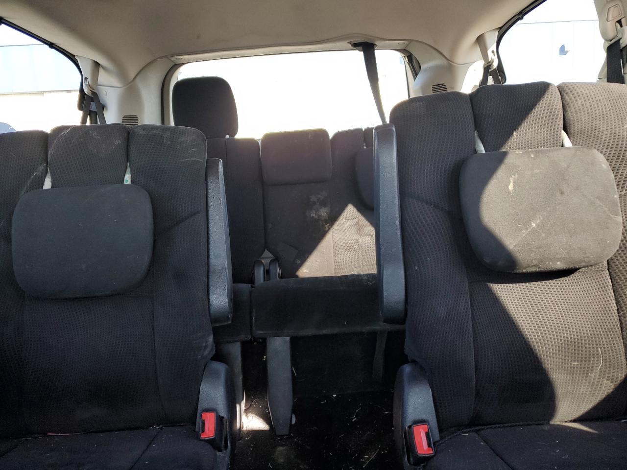 2013 Dodge Caravan - Image 10