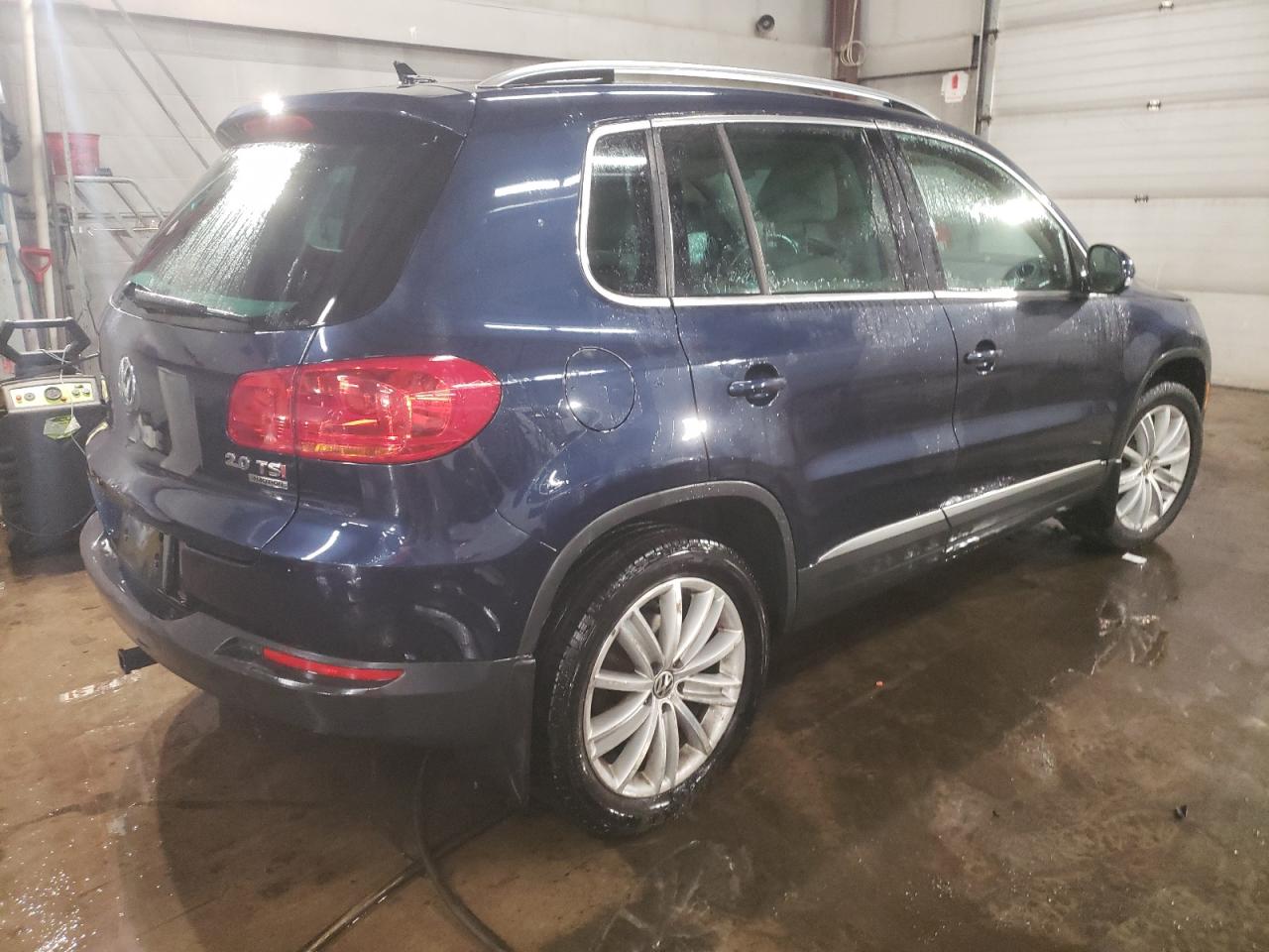 2015 Volkswagen Tiguan - Image 3
