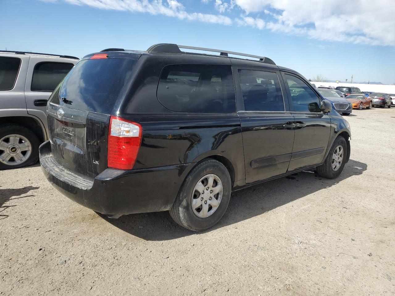 2008 Kia Sedona - Image 3
