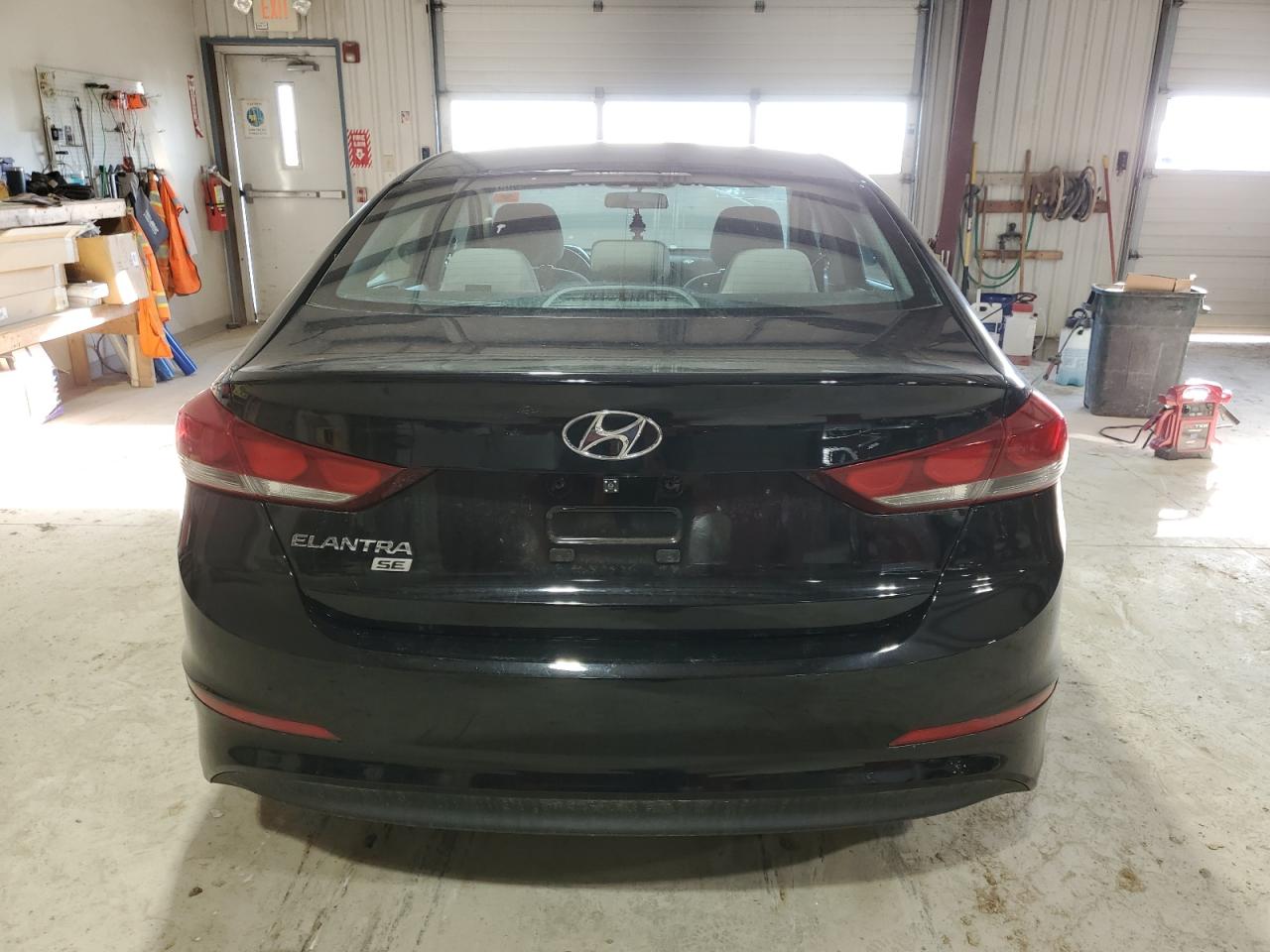 2018 Hyundai Elantra - Image 6
