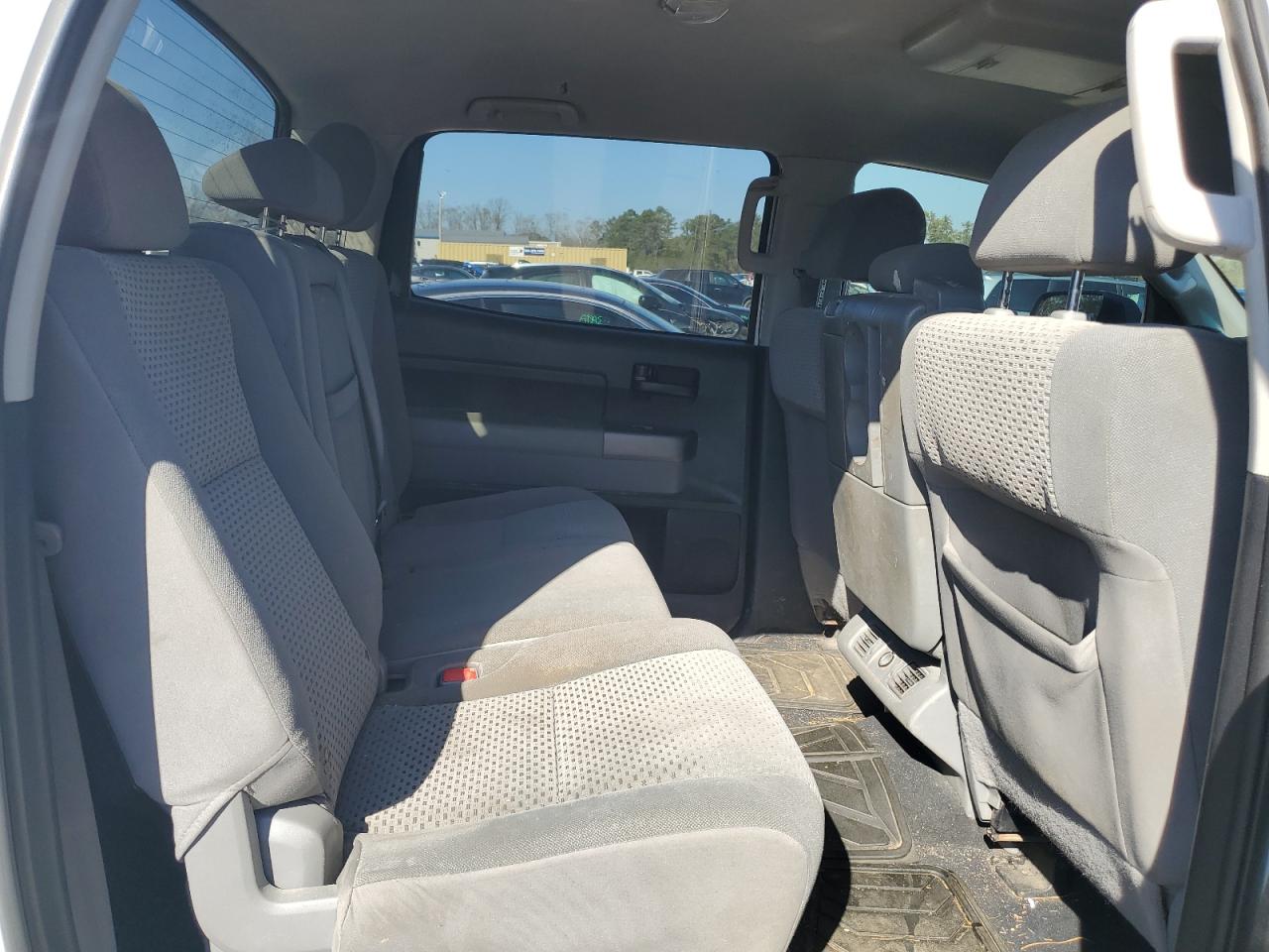 2013 Toyota Tundra - Image 10