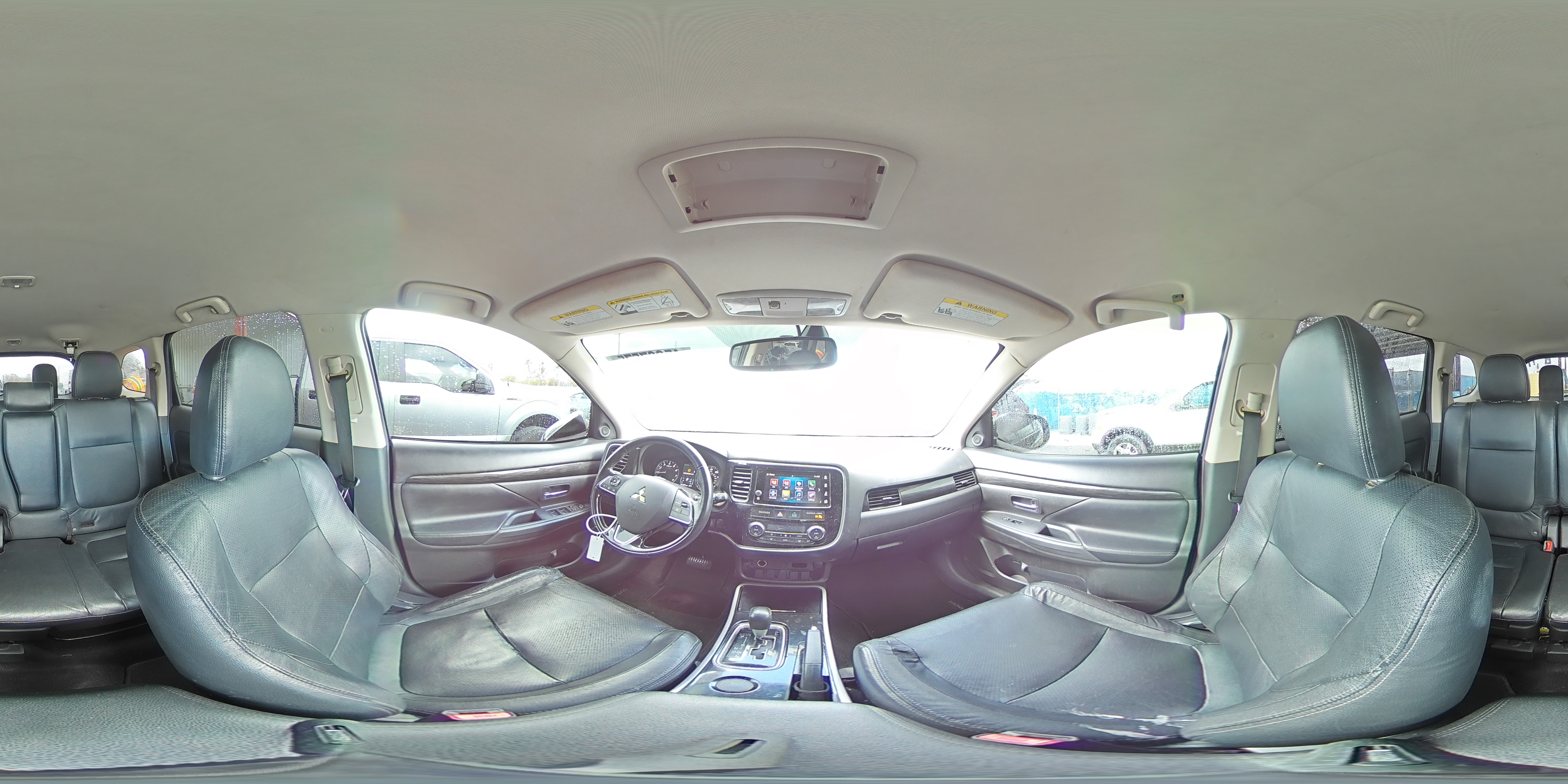 2017 Mitsubishi Outlander - Image 15