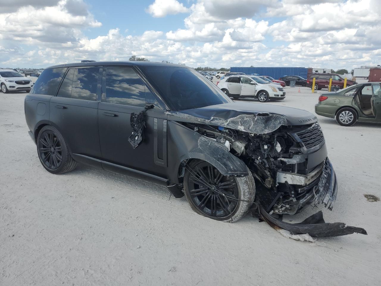 2024 Land Rover Range Rover - Image 4