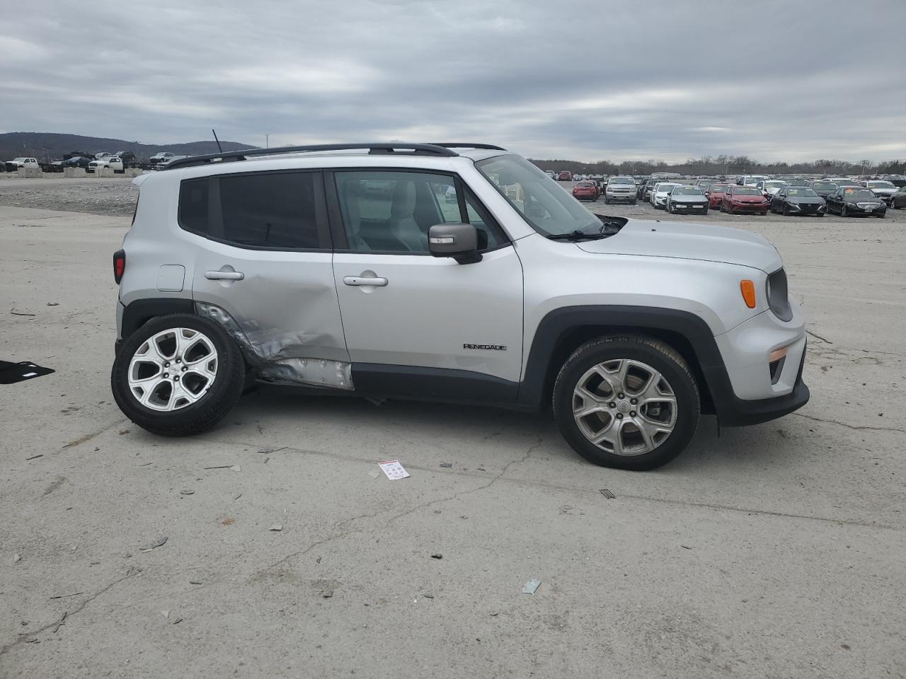 2019 Jeep Renegade - Image 4