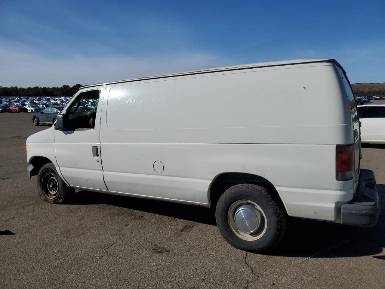 2006 Ford Econoline - Image 2