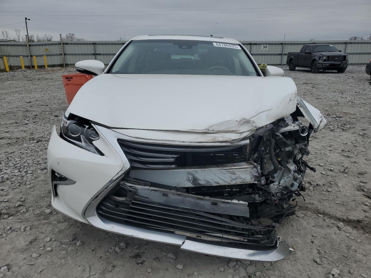 2018 Lexus ES - Image 5