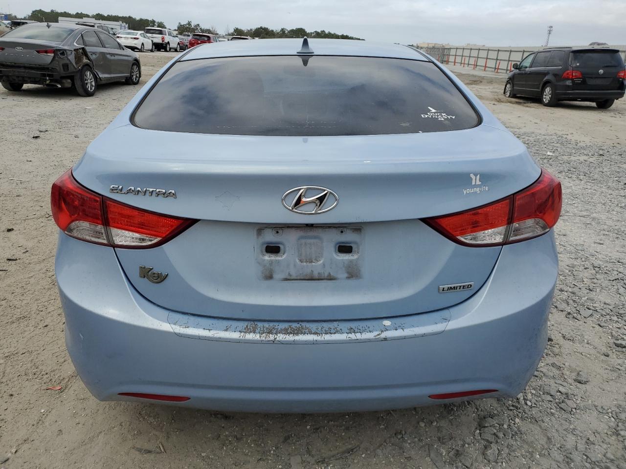 2013 Hyundai Elantra - Image 6