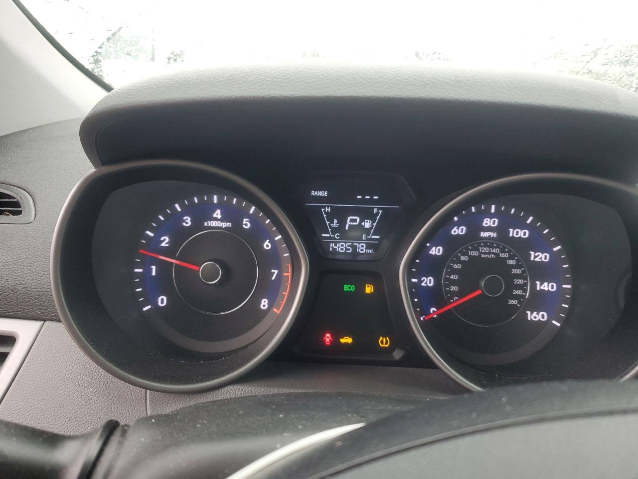 2016 Hyundai Elantra - Image 9