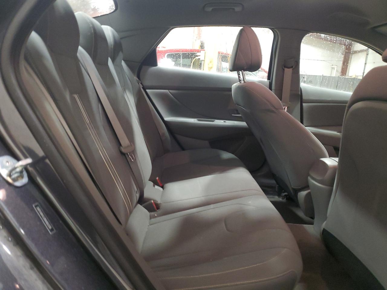 2022 Hyundai Elantra - Image 10