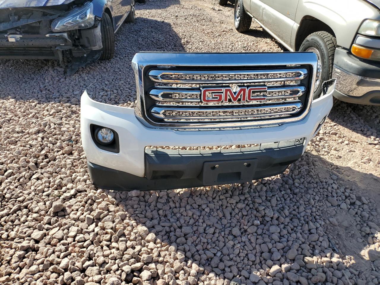 2017 GMC Canyon - Image 12