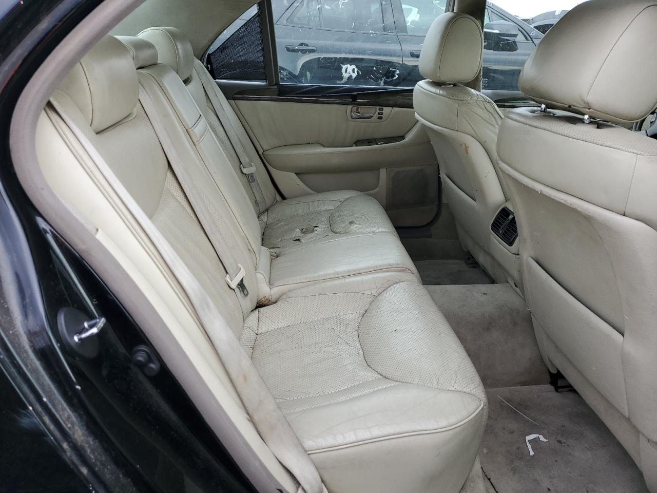 2001 Lexus LS - Image 10