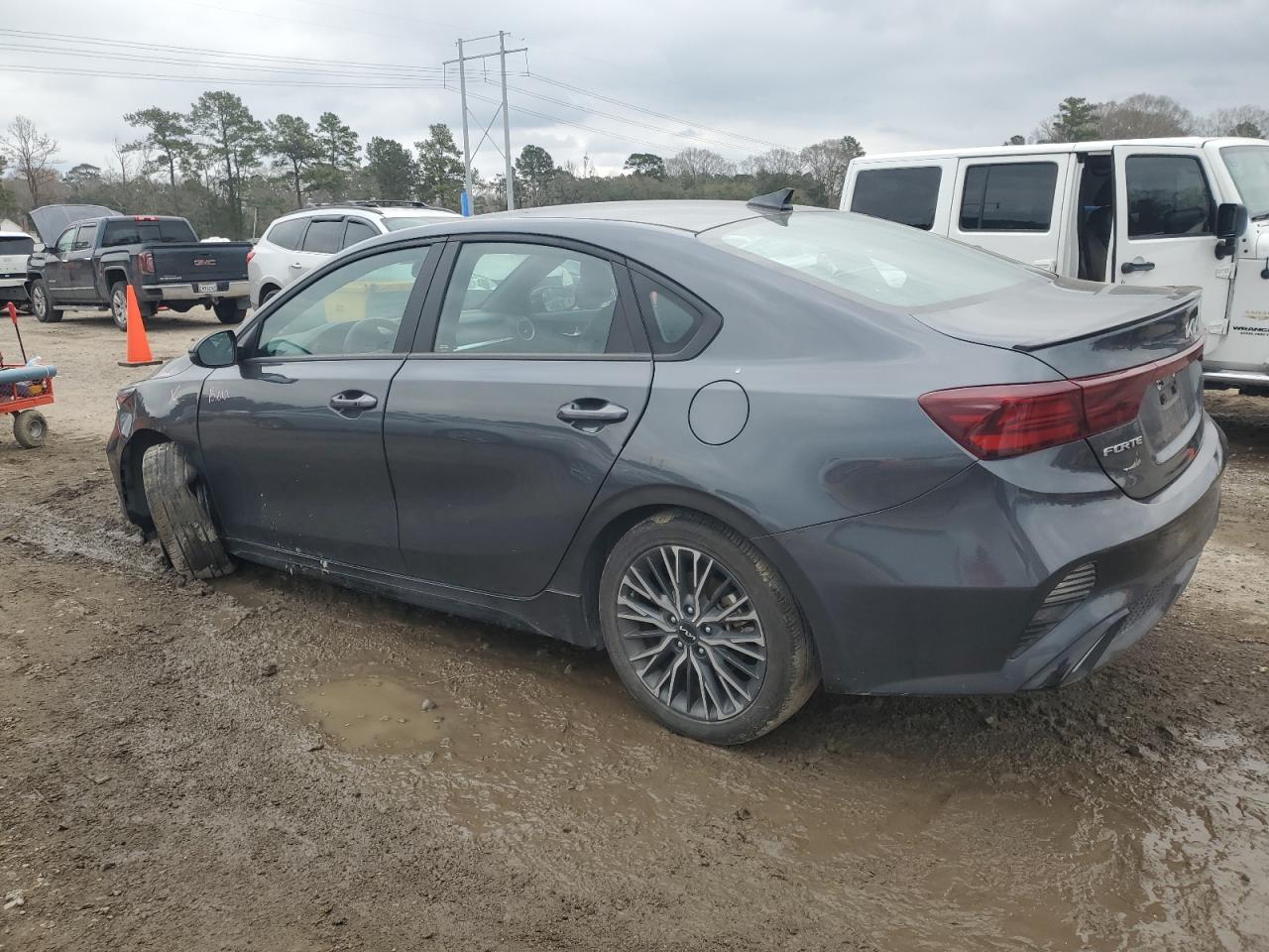 2023 Kia Forte - Image 2