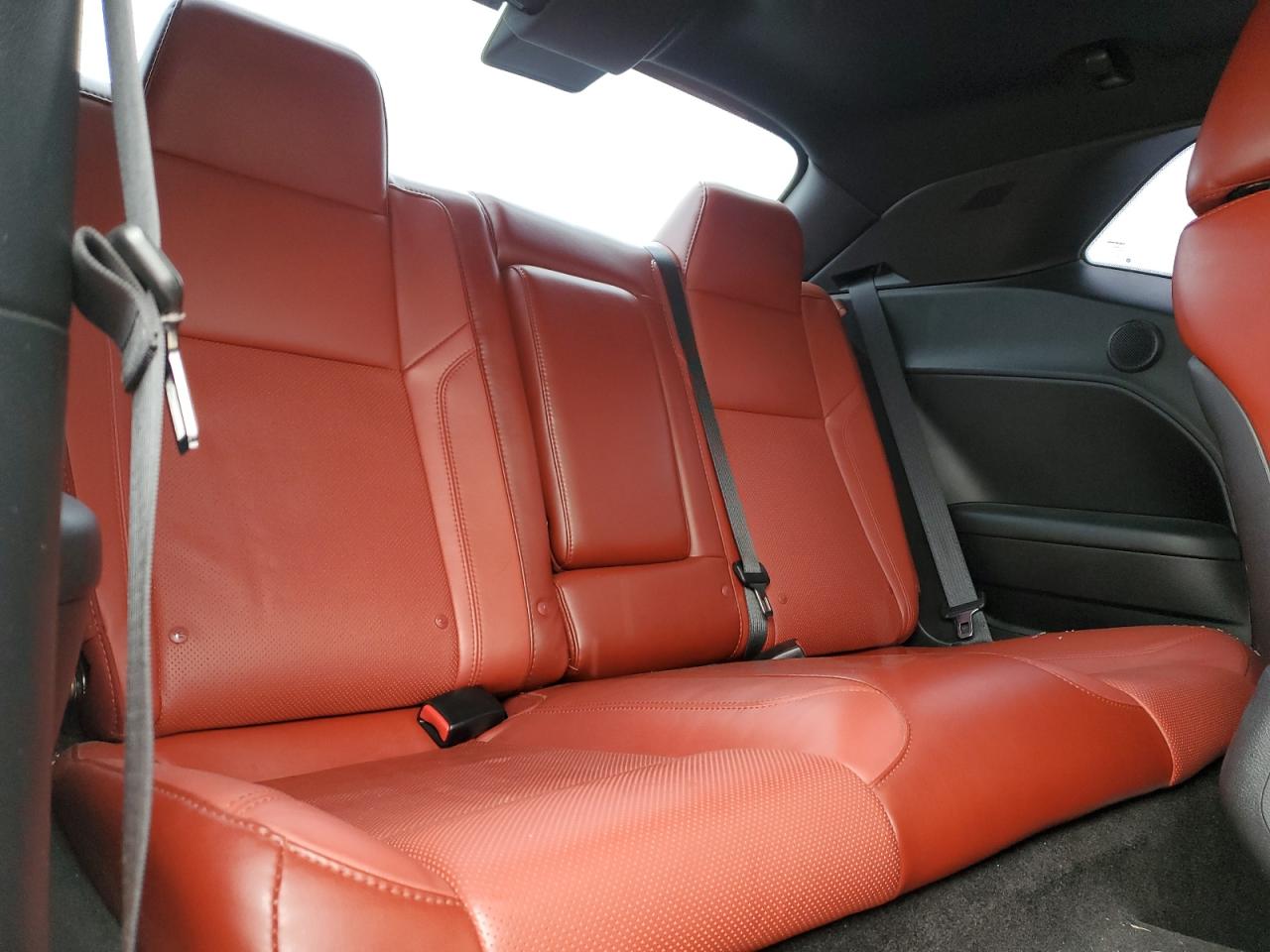 2016 Dodge Challenger - Image 10