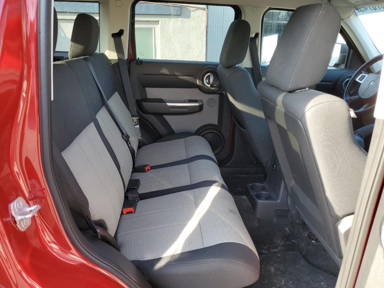 2007 Dodge Nitro - Image 11