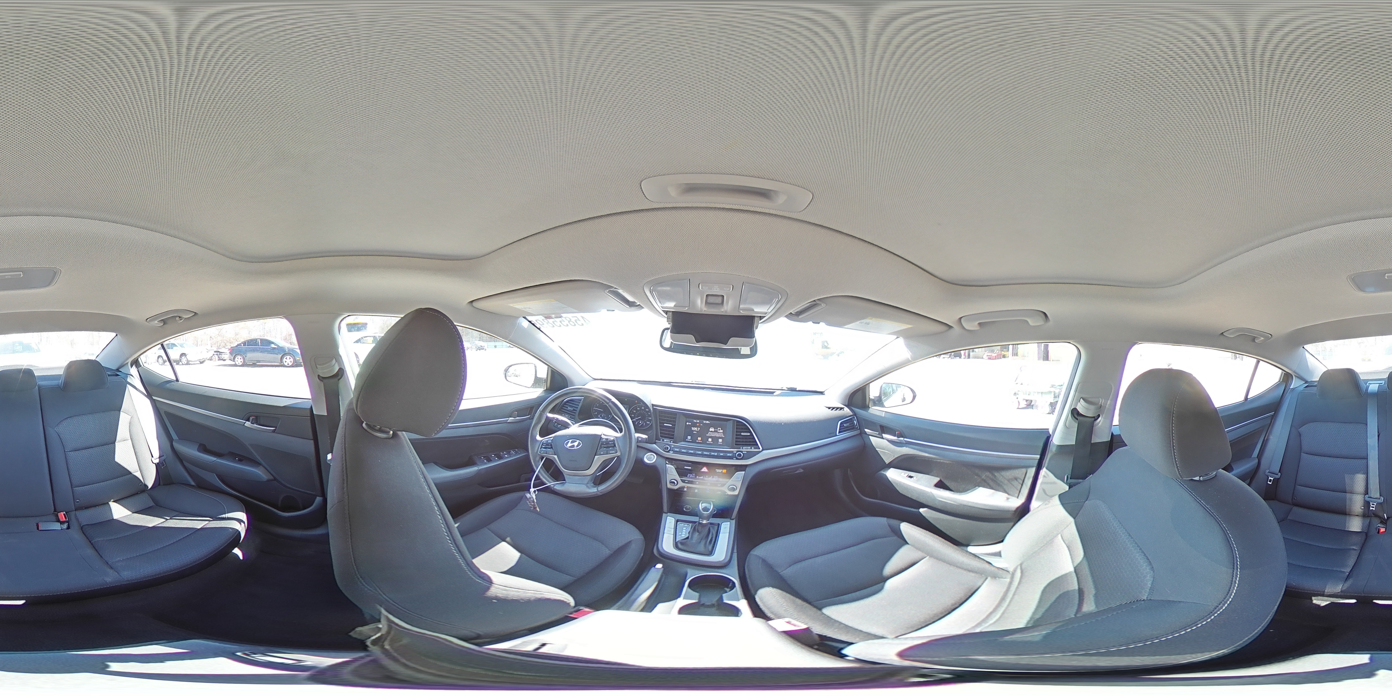 2018 Hyundai Elantra - Image 14