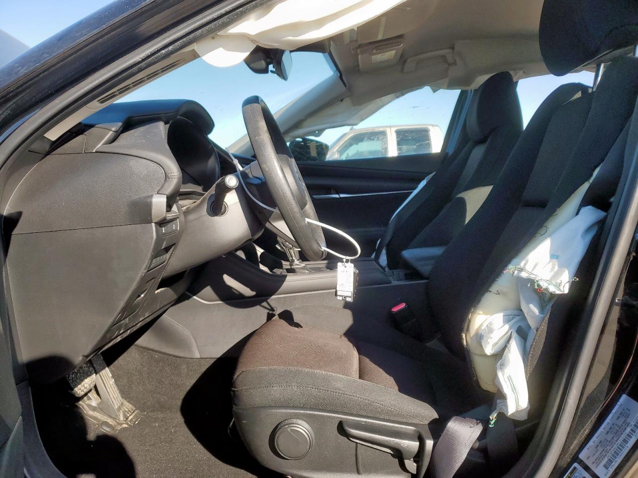 2021 Mazda 3 - Image 7