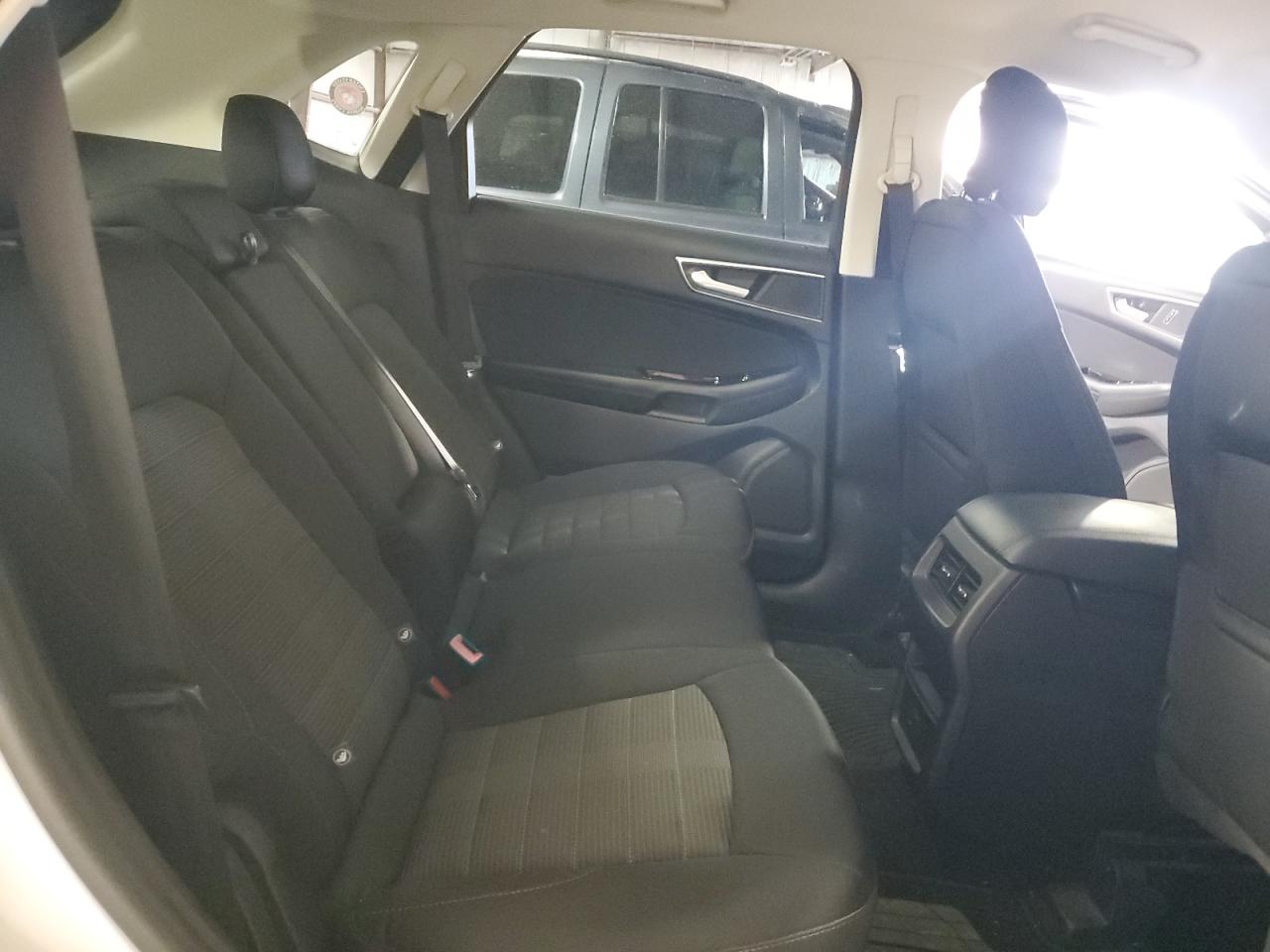 2015 Ford Edge - Image 11