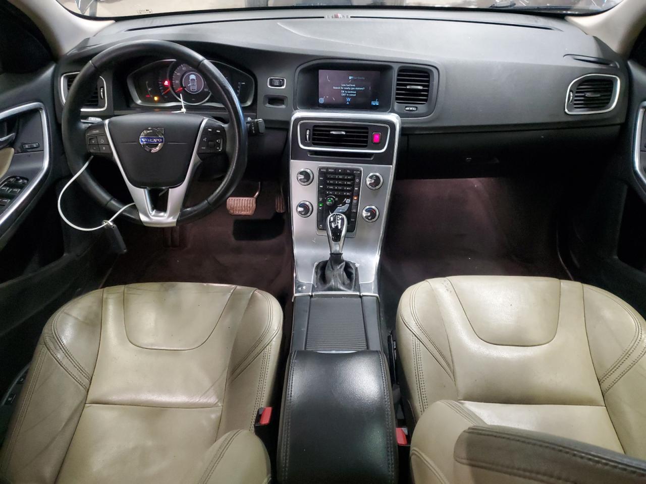 2017 Volvo S60 - Image 8
