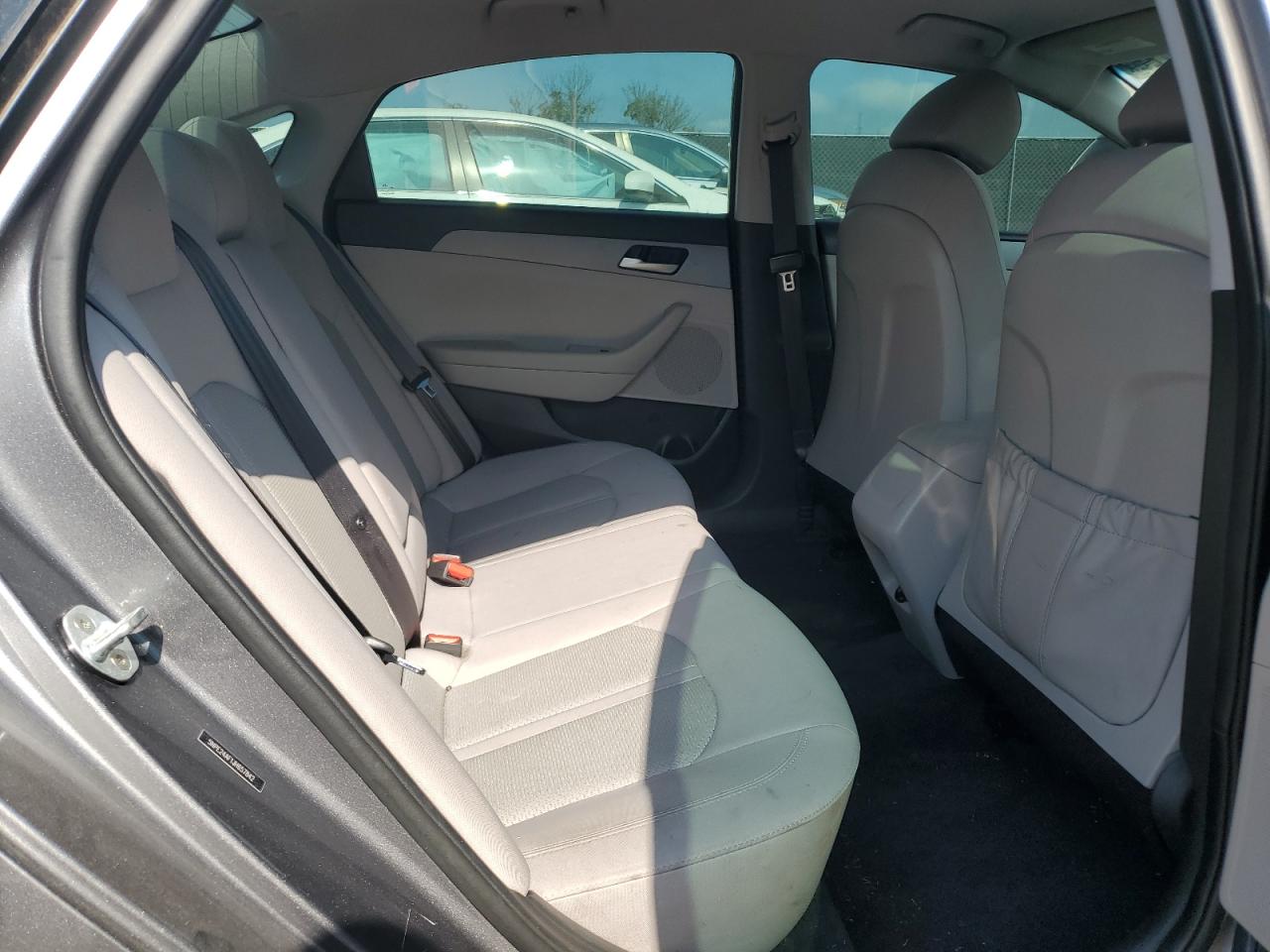 2018 Hyundai Sonata - Image 10