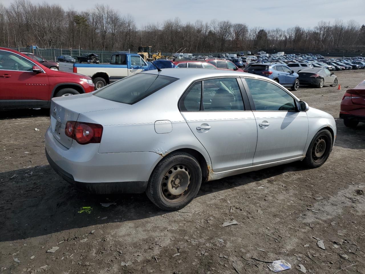 2010 Volkswagen Jetta - Image 3