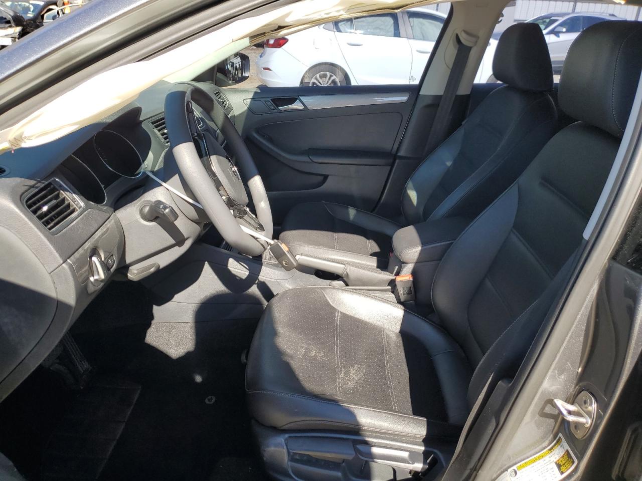 2018 Volkswagen Jetta - Image 7