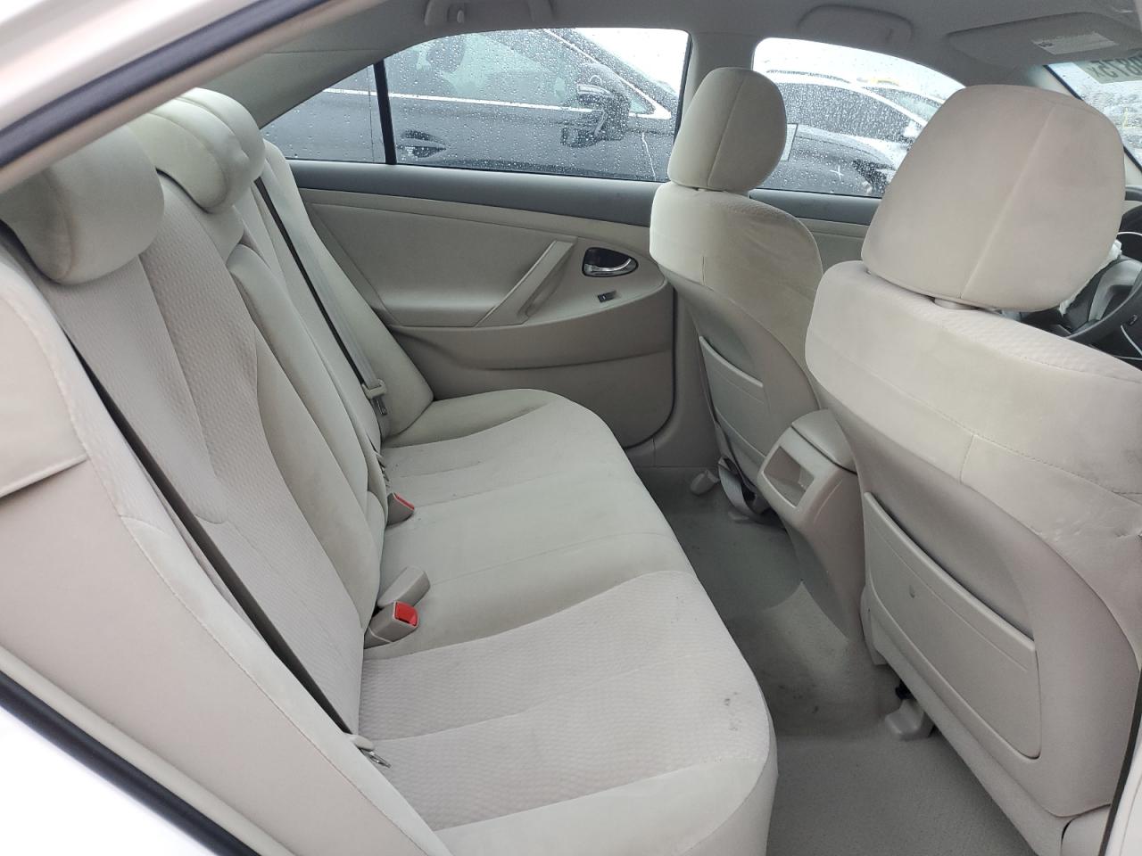 2011 Toyota Camry - Image 10