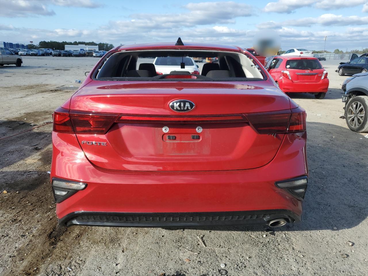 2021 Kia Forte - Image 6
