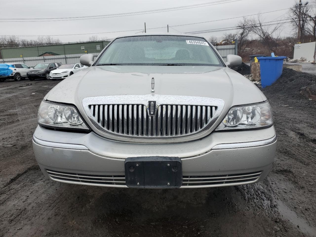 2004 Lincoln Town Car - Image 5