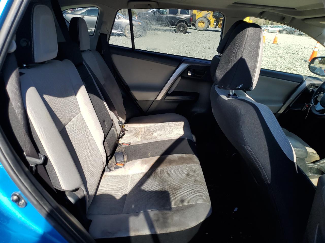 2017 Toyota RAV 4 - Image 11