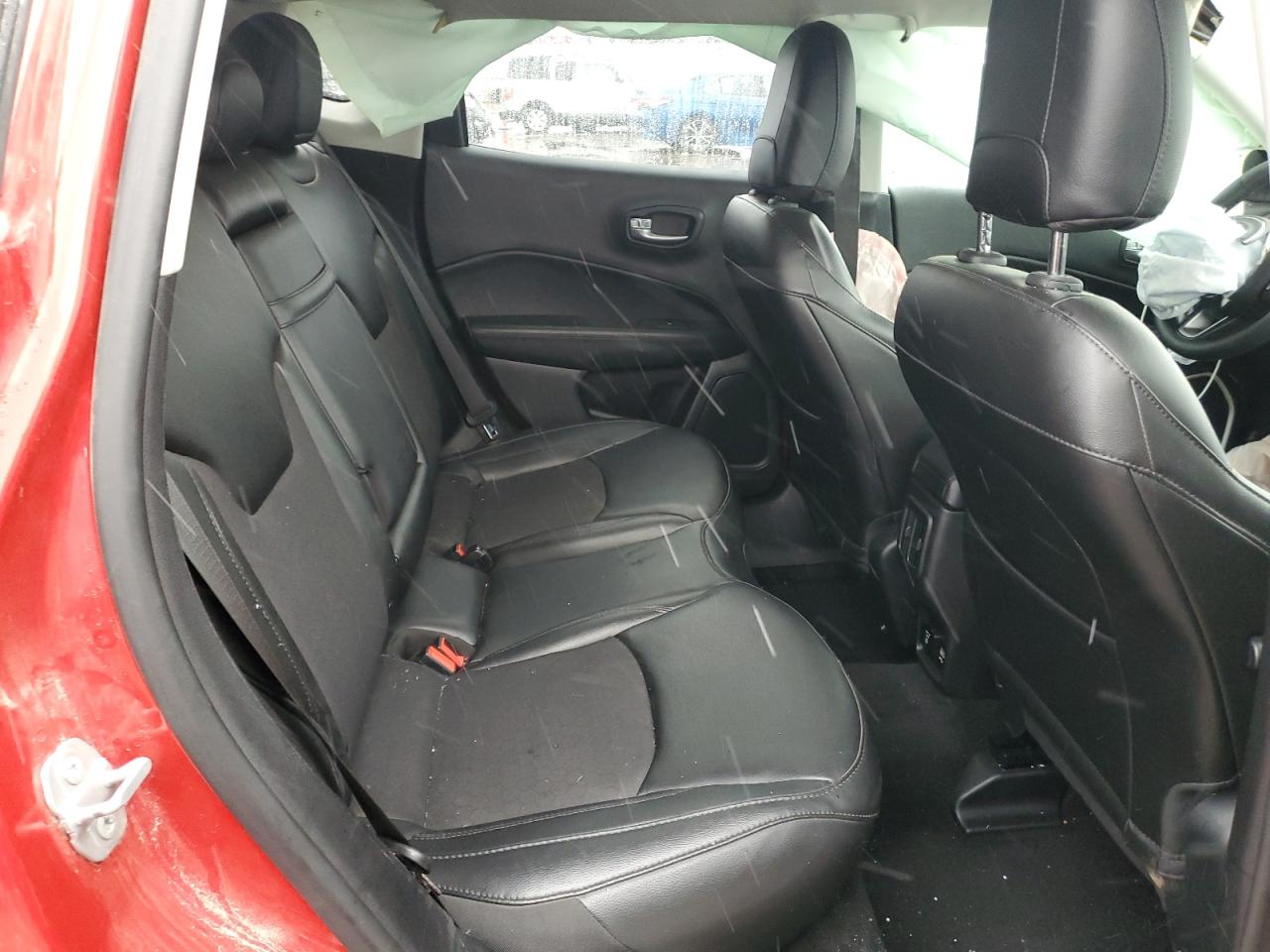 2019 Jeep Compass - Image 11
