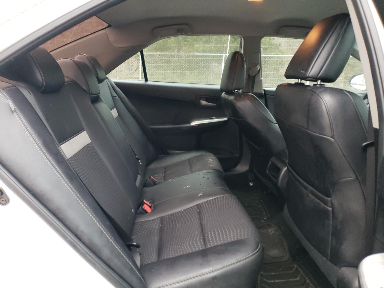 2013 Toyota Camry - Image 10