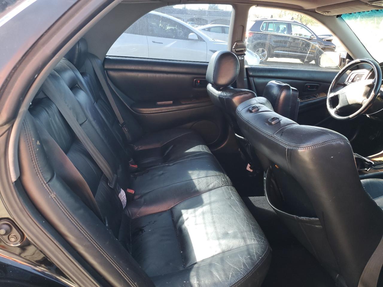 2000 Lexus ES - Image 10