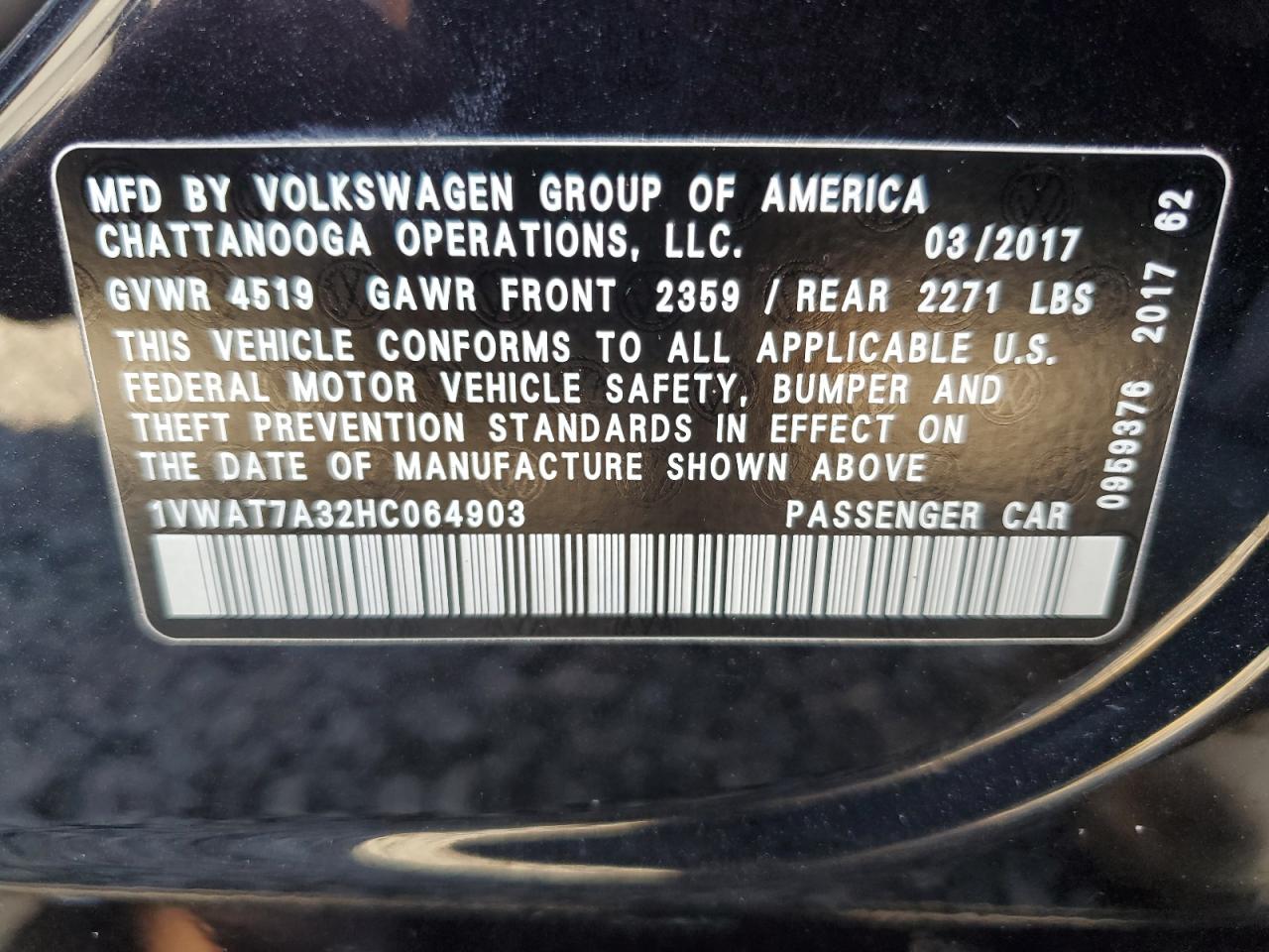 2017 Volkswagen Passat - Image 15