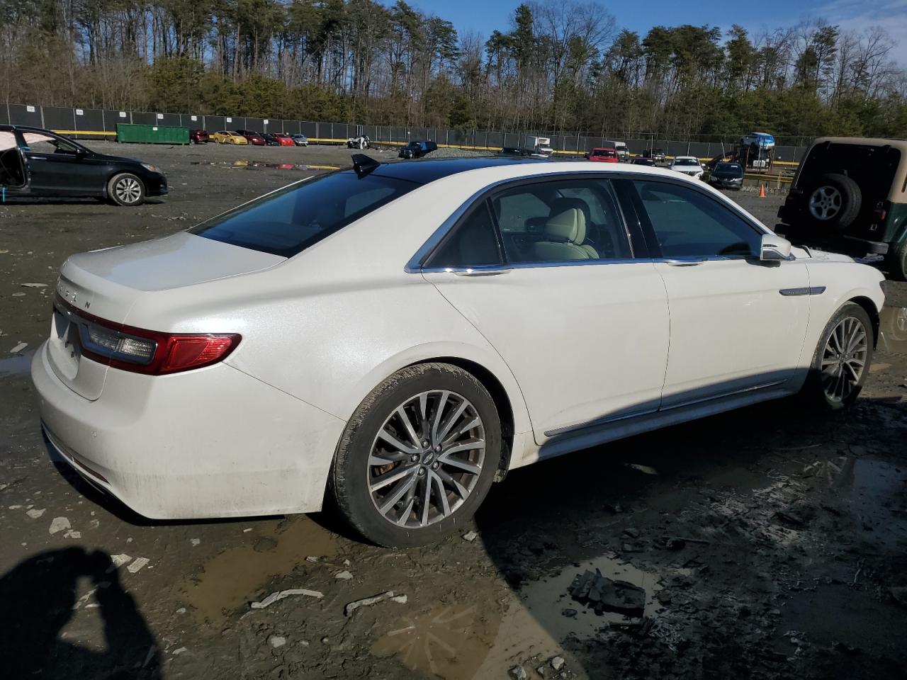 2020 Lincoln Continental - Image 3