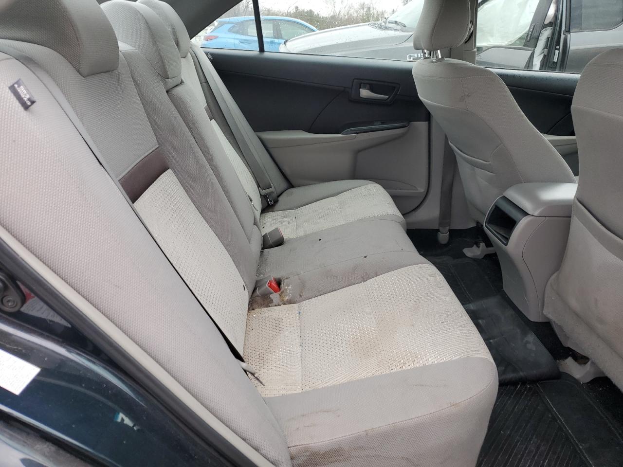 2014 Toyota Camry - Image 10