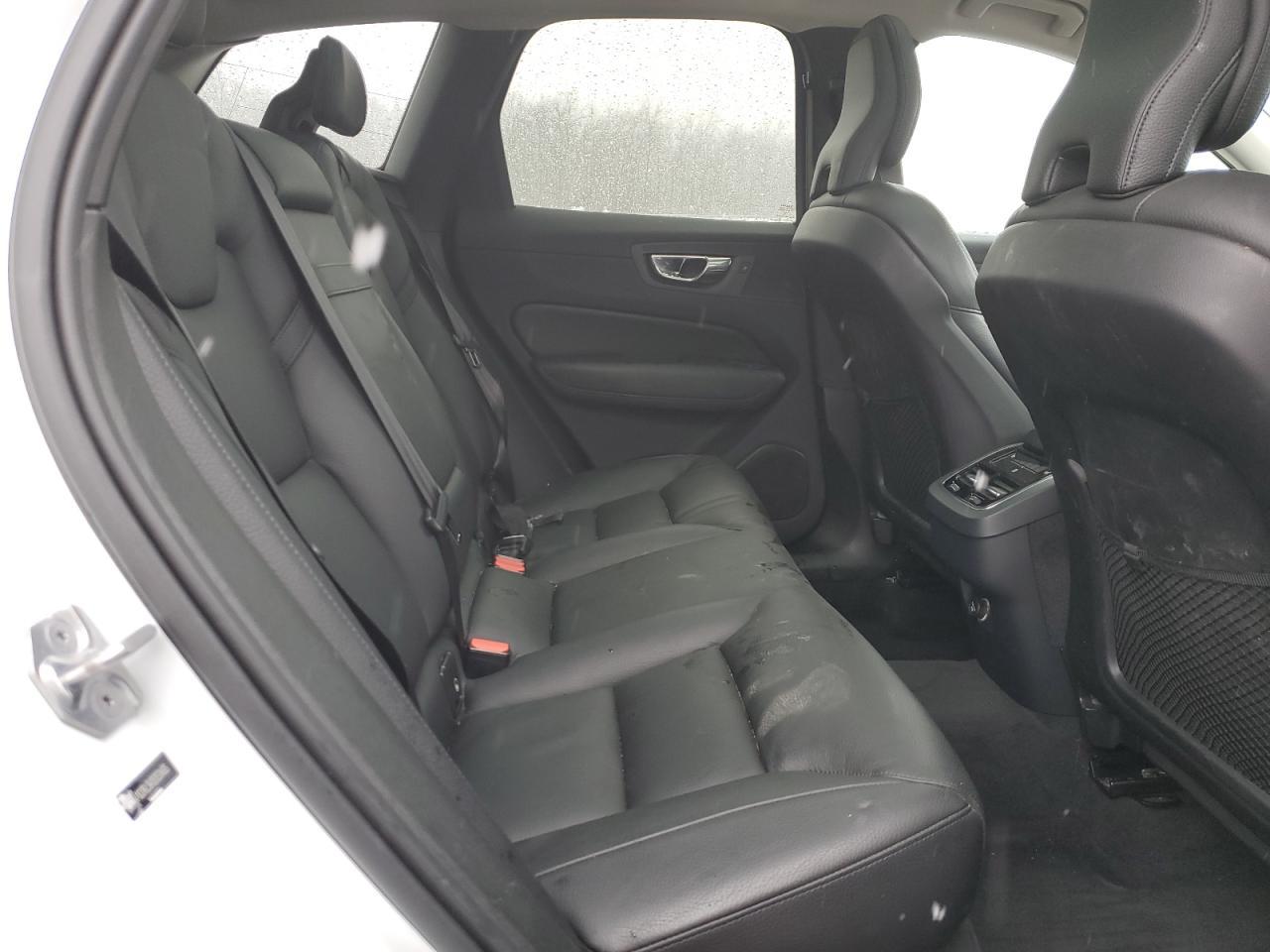 2019 Volvo XC60 - Image 12