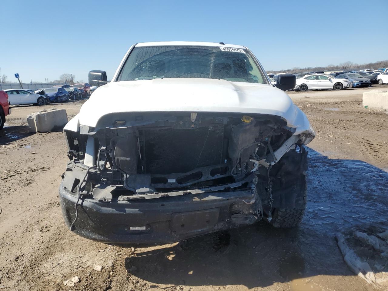 2016 RAM 1500 - Image 5