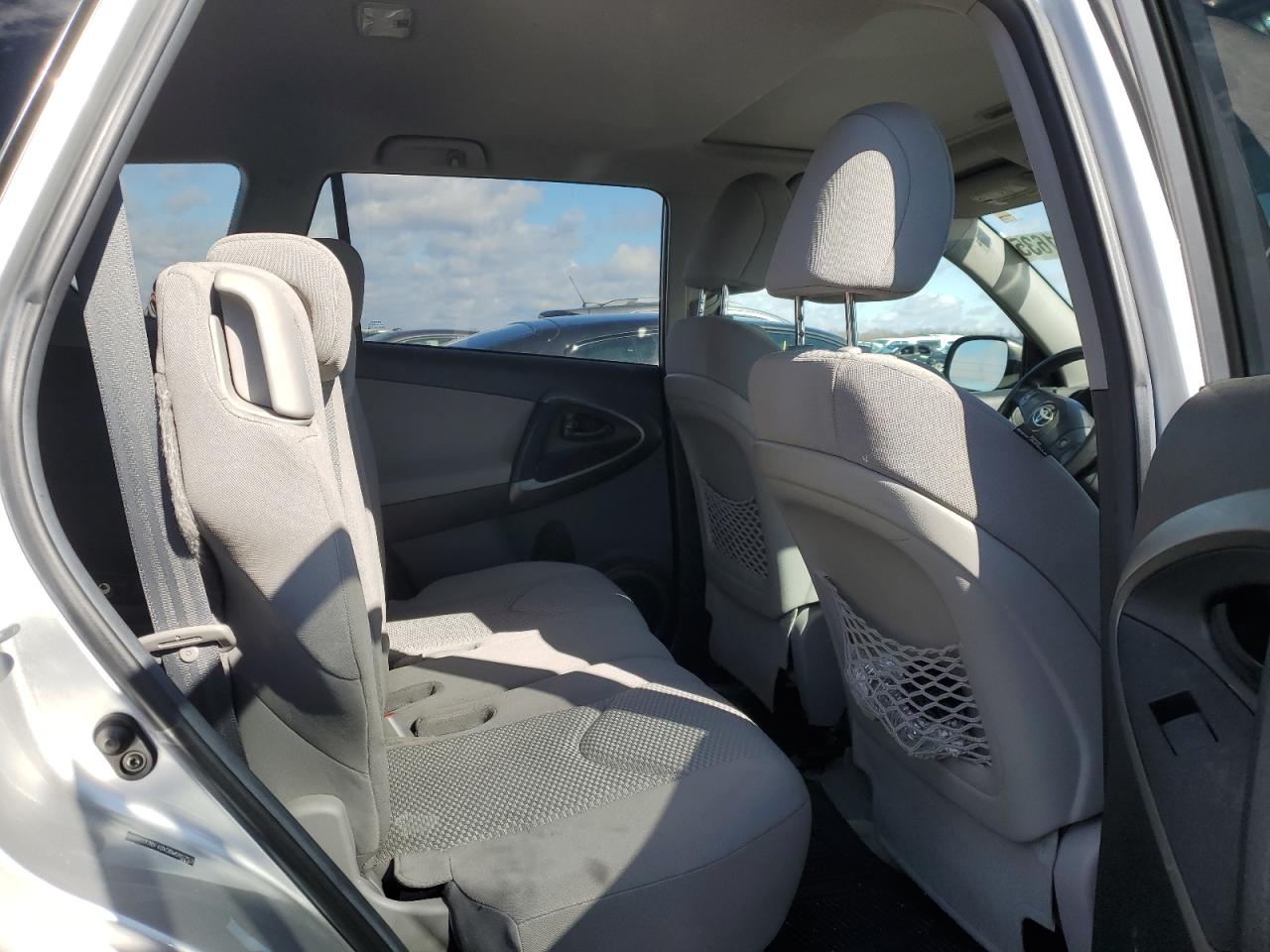 2011 Toyota RAV 4 - Image 10