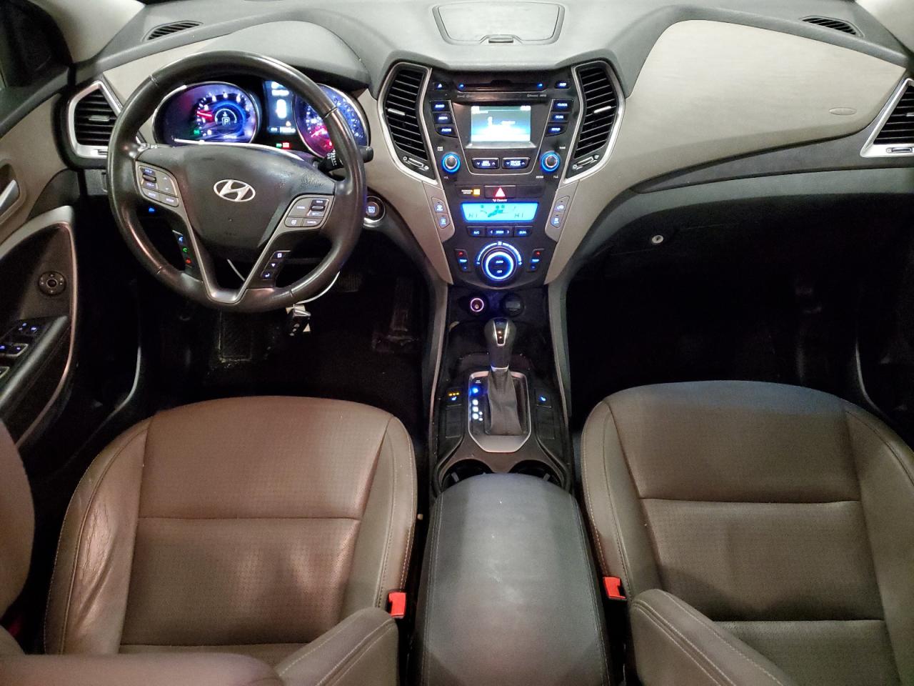 2014 Hyundai Santa Fe - Image 8