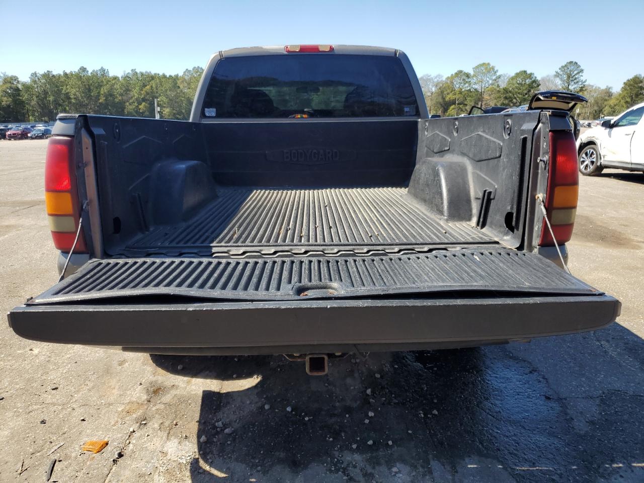 2000 Chevrolet Silverado - Image 6