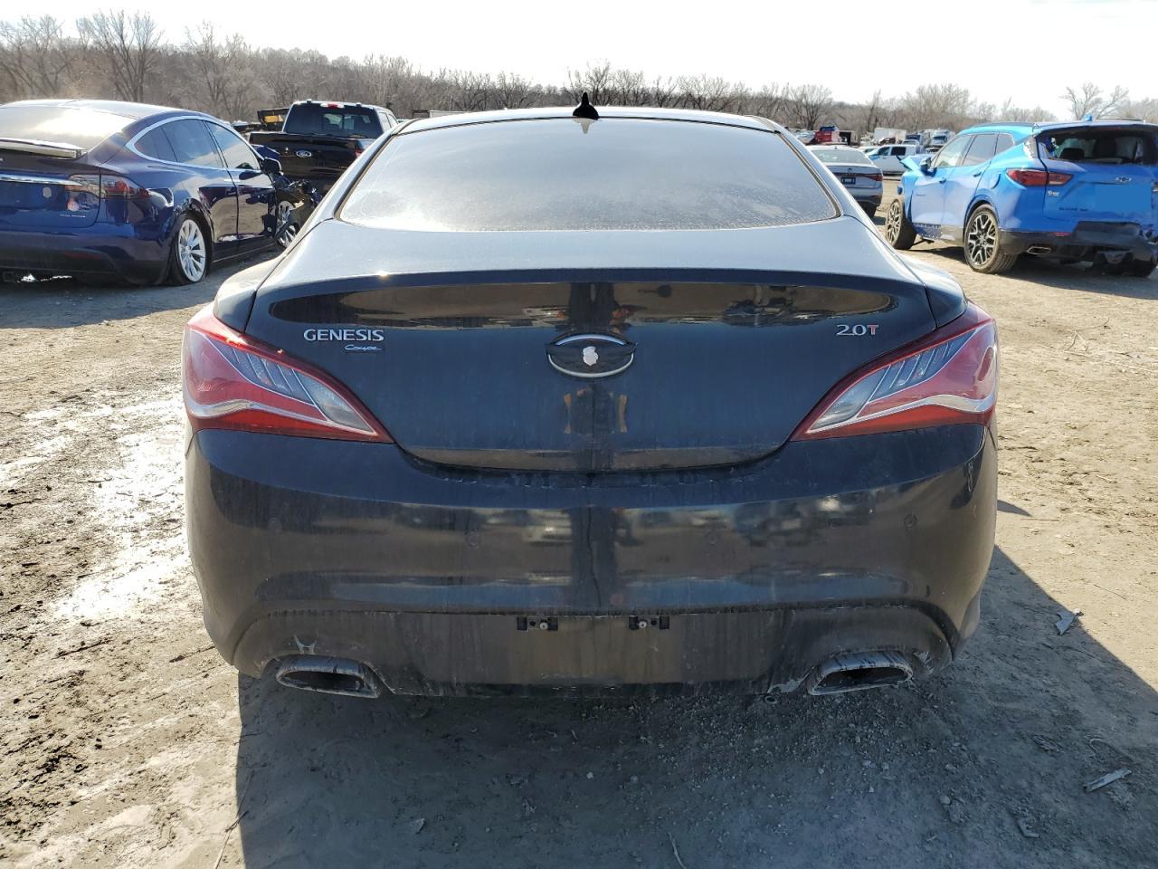 2014 Hyundai Genesis - Image 6