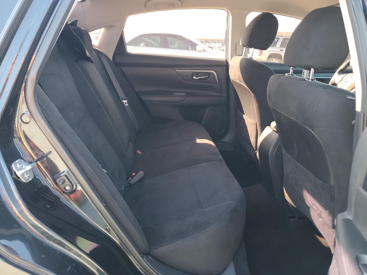 2015 Nissan Altima - Image 10