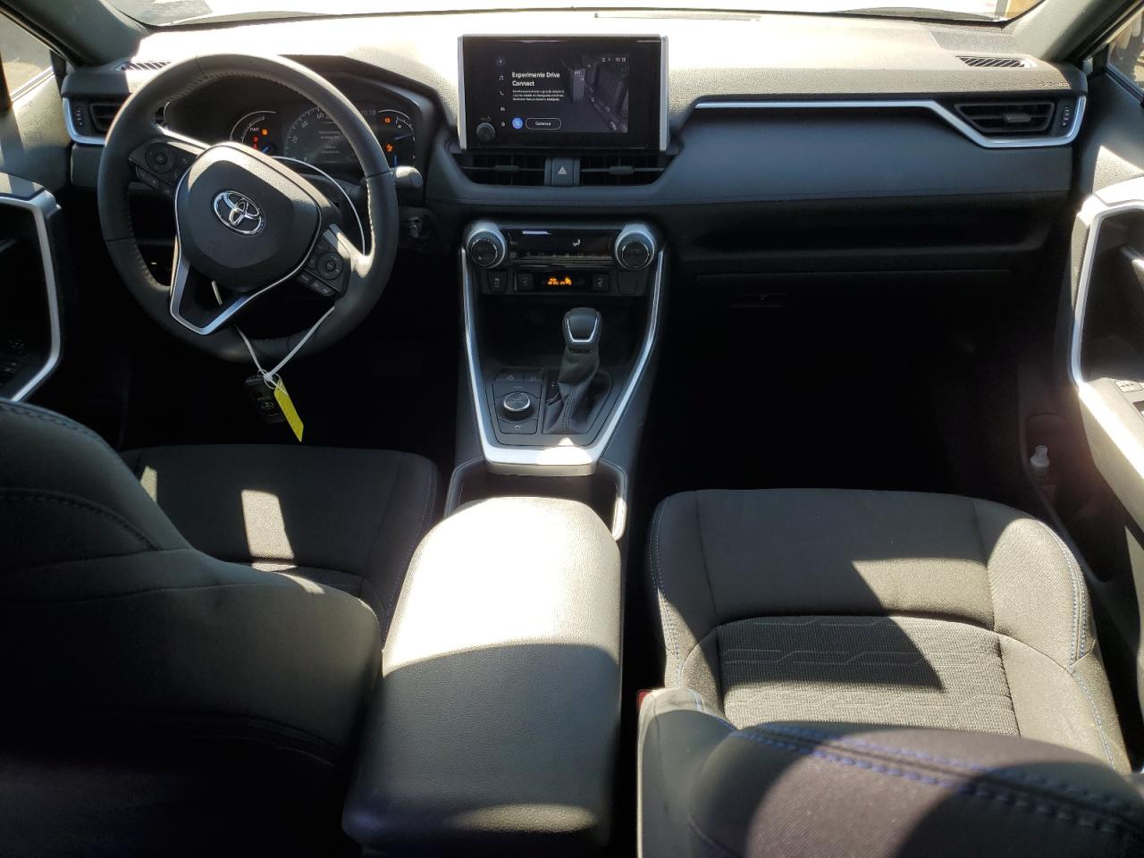 2024 Toyota RAV 4 - Image 8