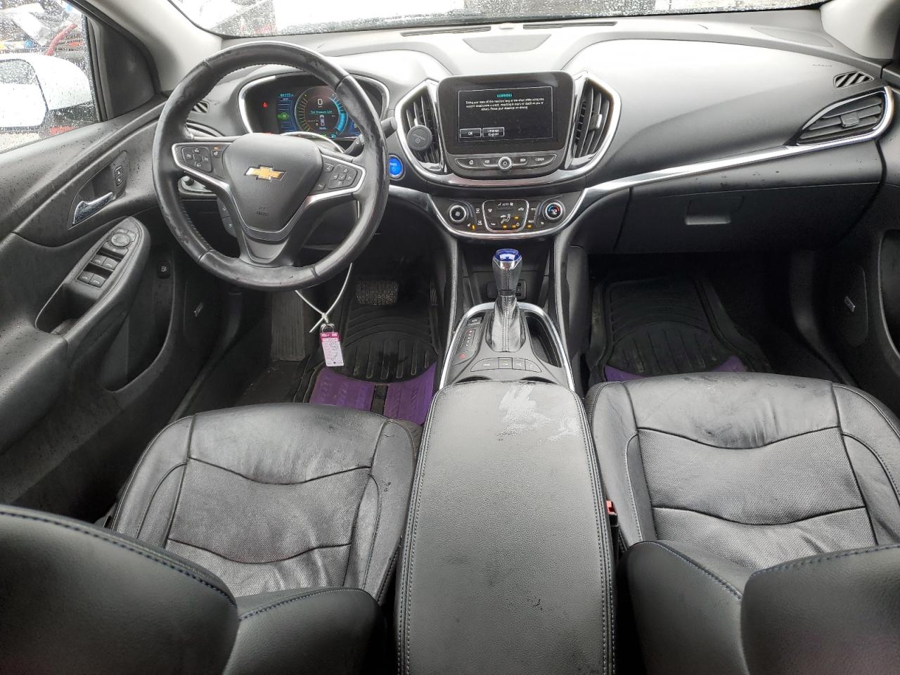 2018 Chevrolet Volt - Image 8