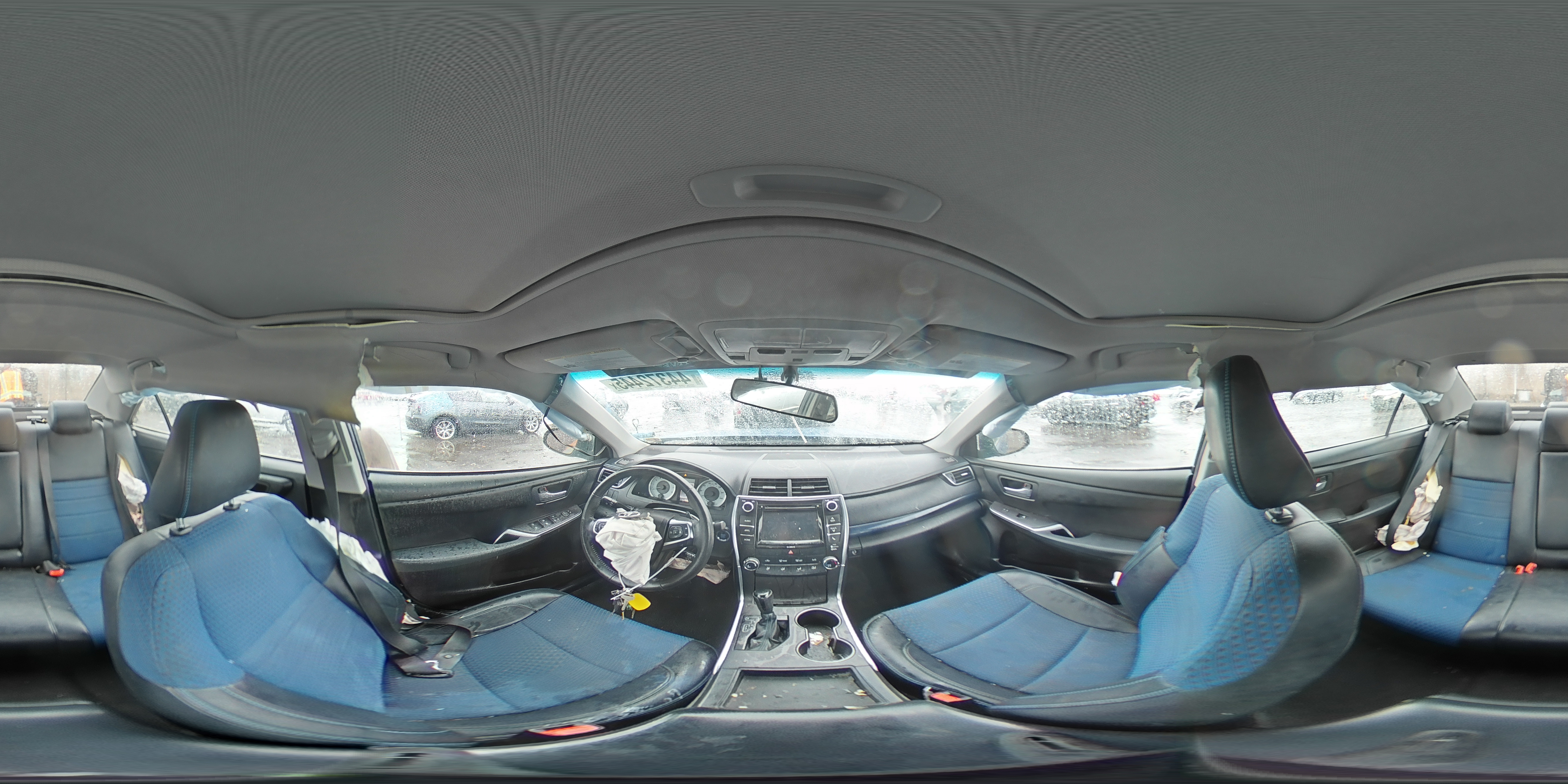 2016 Toyota Camry - Image 13