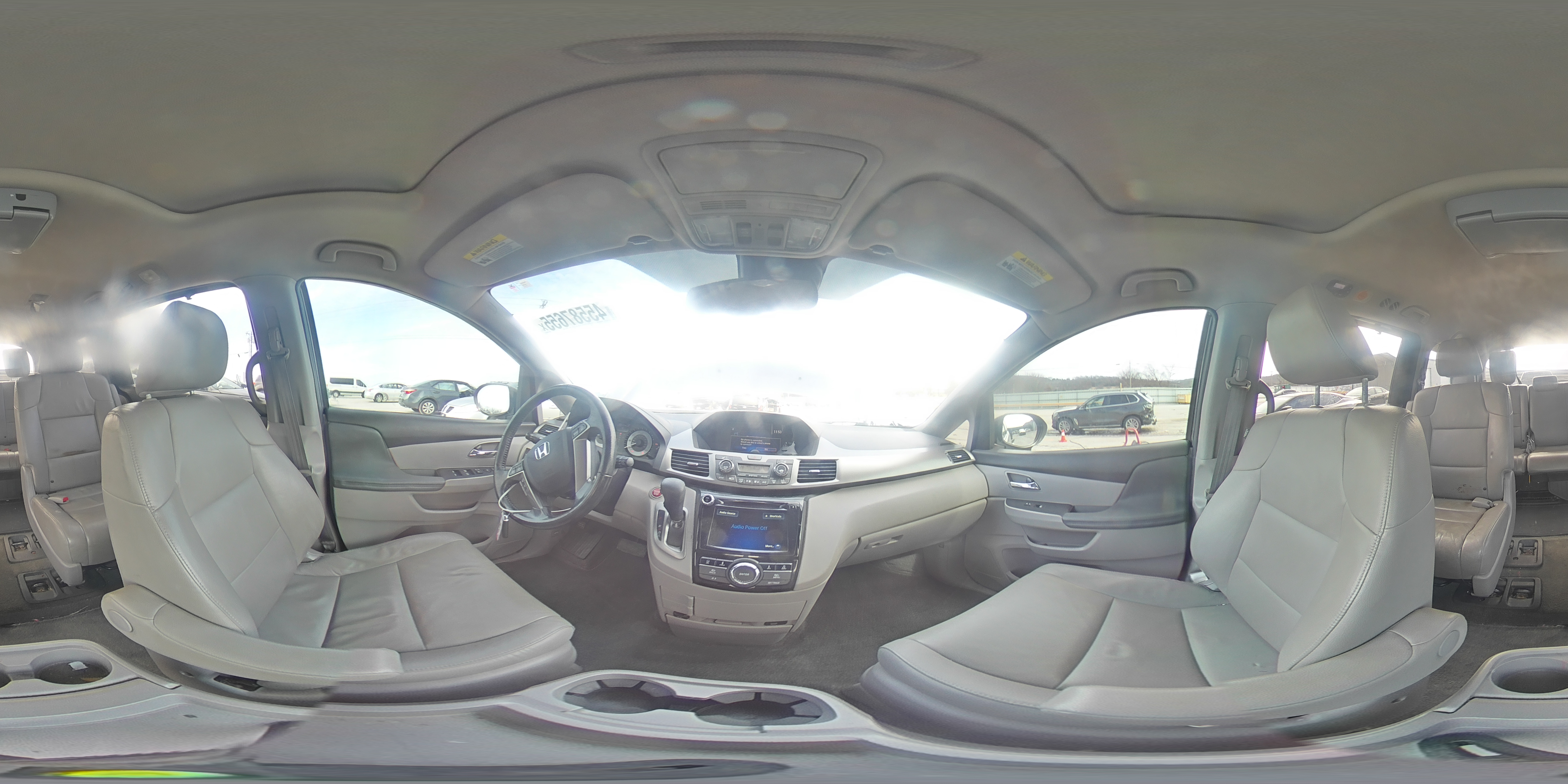 2016 Honda Odyssey - Image 16