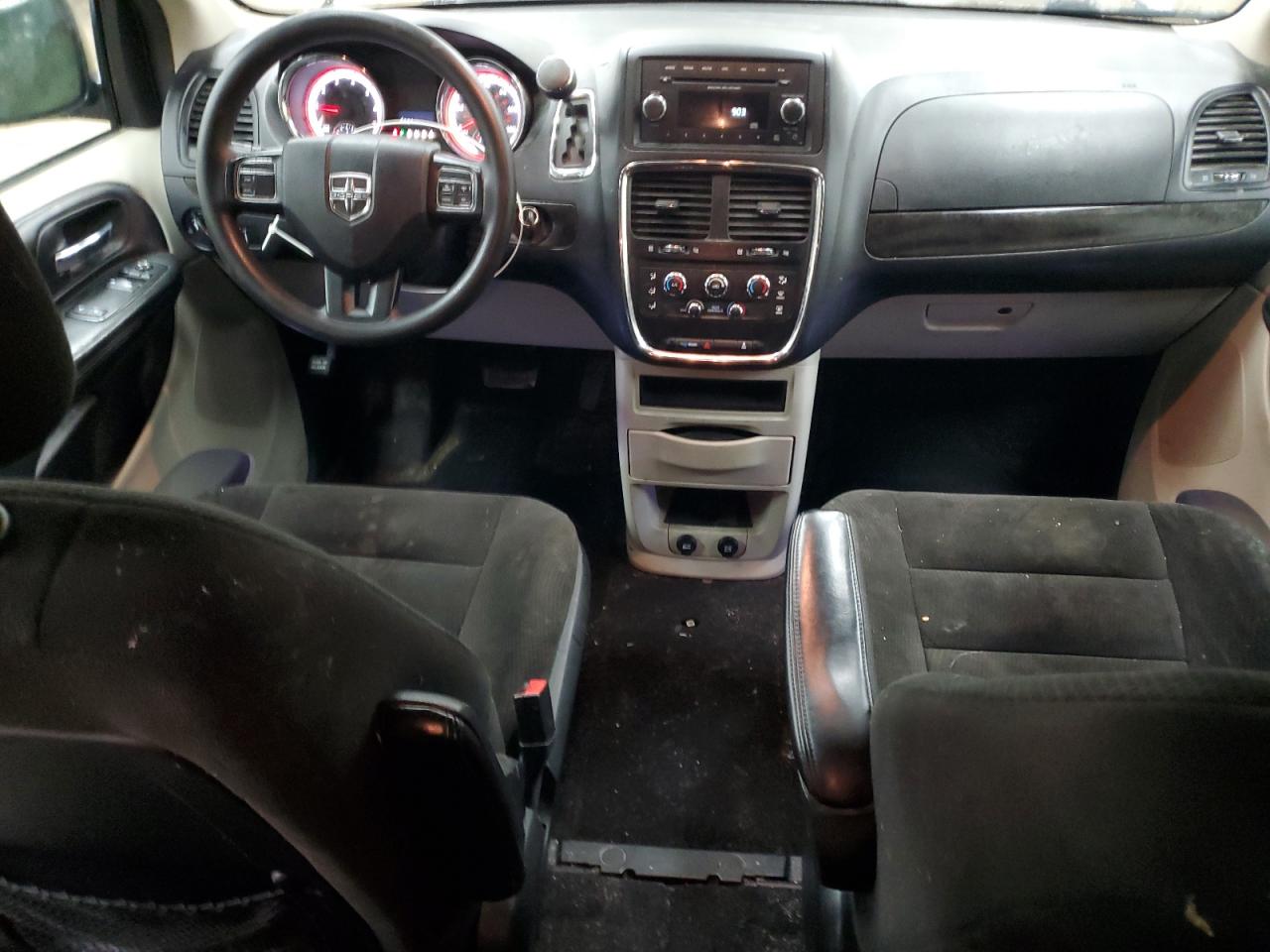 2016 Dodge Caravan - Image 8