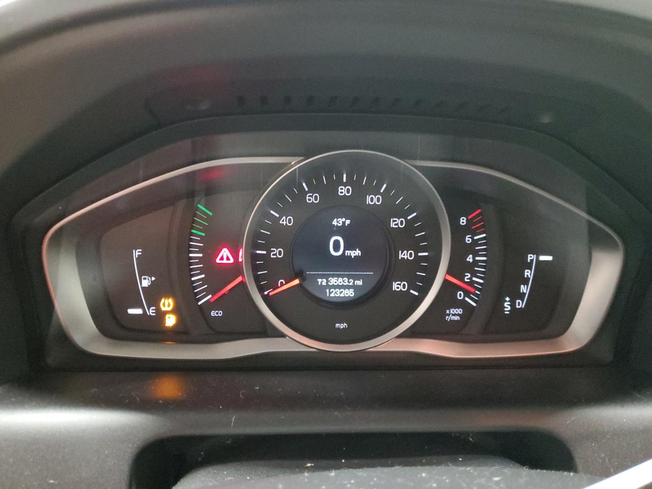2017 Volvo XC60 - Image 9